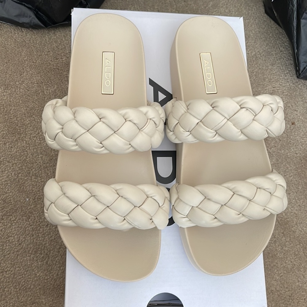 Womens sandals - Picture 2 of 2
